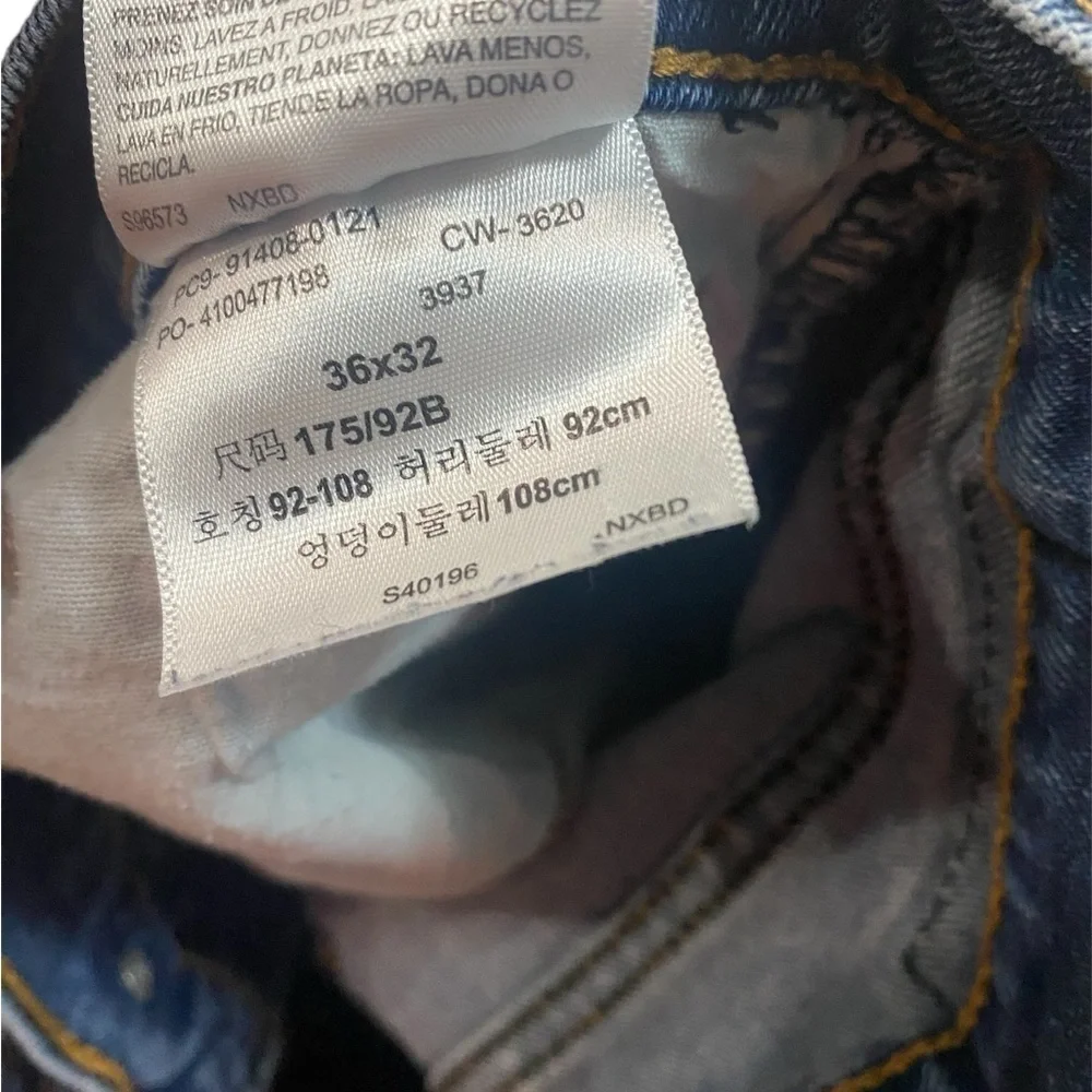 Signature Levi’s Strauss Relaxed Men Blue Jeans.